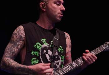 POINT NORTH - Photo By Peti