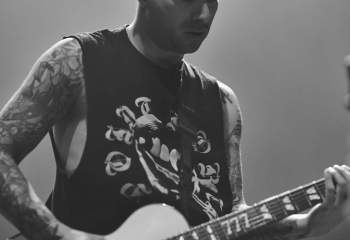 POINT NORTH - Photo By Peti