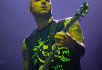 POINT NORTH - Photo By Peti