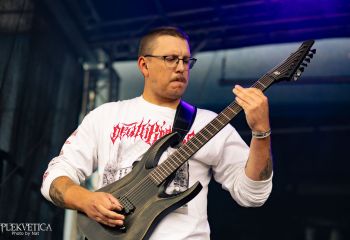 Slowly Rotten - Photo by Natalie