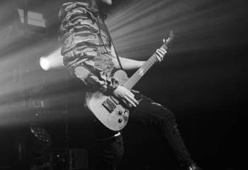 Smash Into Pieces - Photo By Peti