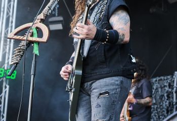 19.55 Soulfly - Photo By Peti
