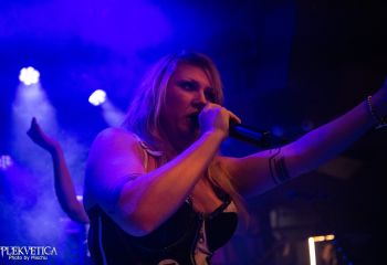 Thunder Mother-photo by Michel Varrin