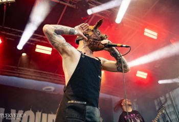 To The Grave - Photo by Natalie