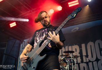 To The Grave - Photo by Natalie