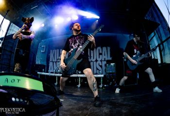 To The Grave - Photo by Natalie