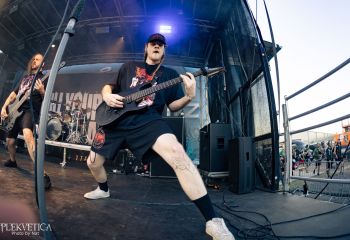 To The Grave - Photo by Natalie