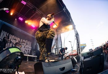 To The Grave - Photo by Natalie