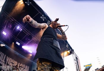 To The Grave - Photo by Natalie