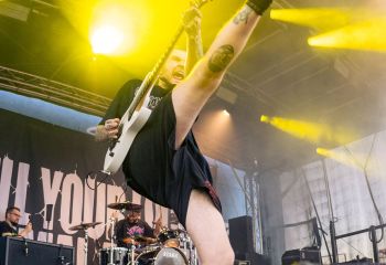 To The Grave - Photo by Natalie