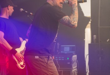 To the Wire-photo by Michel Varrin