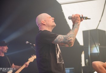 To the Wire-photo by Michel Varrin