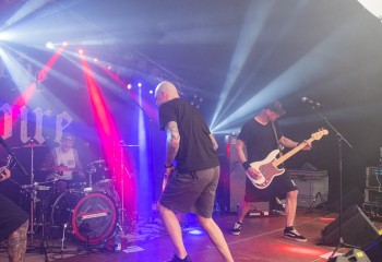 To the Wire-photo by Michel Varrin