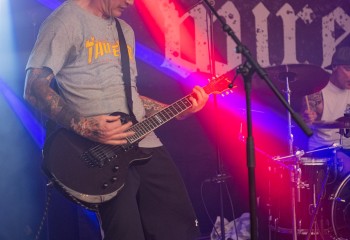 To the Wire-photo by Michel Varrin