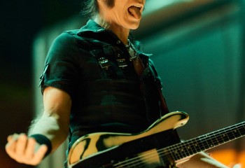 Victory - Photo By Peti