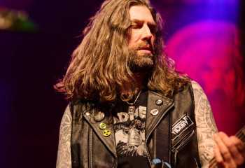 Victory - Photo By Peti