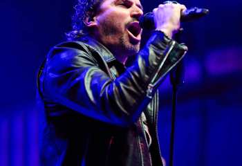 Victory - Photo By Peti