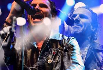 Victory - Photo By Peti