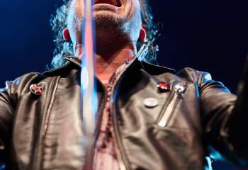 Victory - Photo By Peti