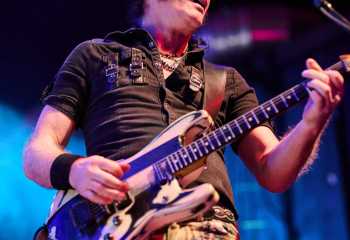 Victory - Photo By Peti