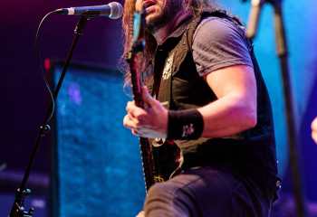 Victory - Photo By Peti