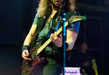 Victory - Photo By Peti