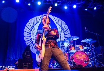 Wishbone Ash - photo by Michel Varrin