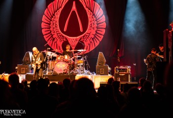 Wishbone Ash - photo by Michel Varrin