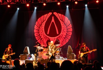 Wishbone Ash - photo by Michel Varrin