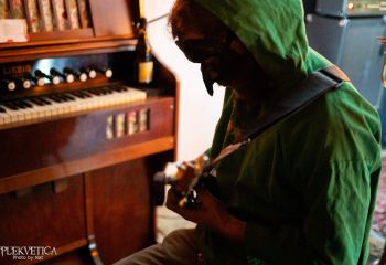 Ys Jensyts / Howl - Photo by Natalie