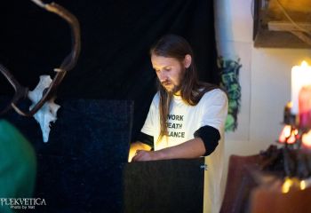 Ys Jensyts / Howl - Photo by Natalie