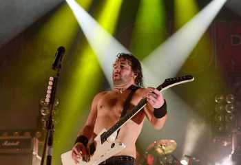 Airbourne - Photo By Peti