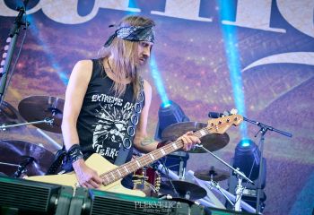 amorphis-sami-kaerki_10