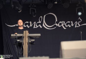 ... And Oceans - Photo by Dänu