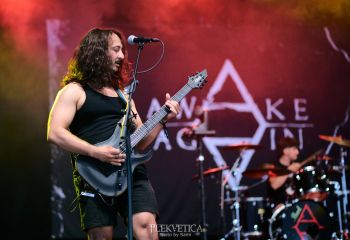 awake-again-sami-kaerki_17