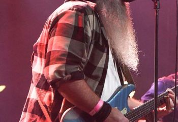 Bluedög - Photo by Pat