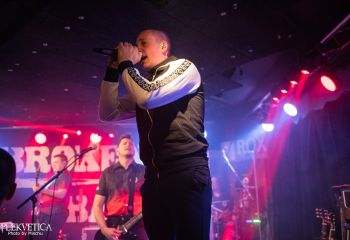 Broken Bass-photo by Michel Varrin