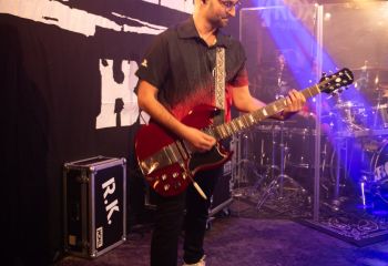 Broken Bass-photo by Michel Varrin