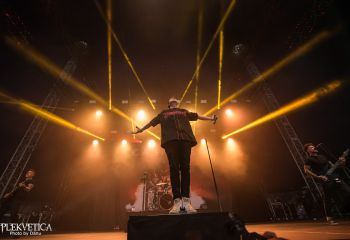 CASKETS - Photo by Dänu