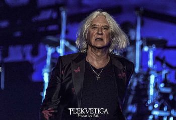 Def Leppard - Photo by Pat