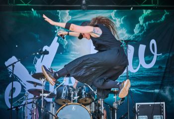 Expellow - Photo By Peti