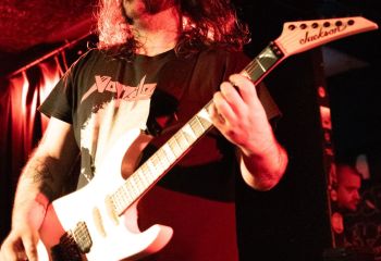 full-of-hell-sedel-luzern-19-04-26-03