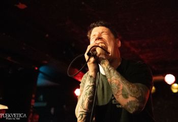 full-of-hell-sedel-luzern-19-04-26-04