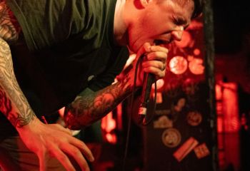 full-of-hell-sedel-luzern-19-04-26-30