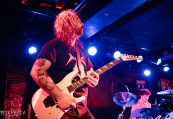 full-of-hell-sedel-luzern-19-04-26-32