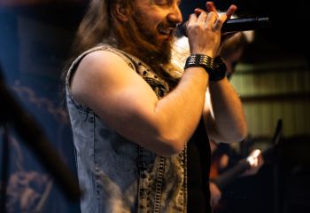 Comorra-photo by Michel Varrin