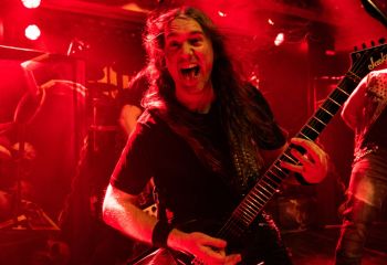 Comorra-photo by Michel Varrin