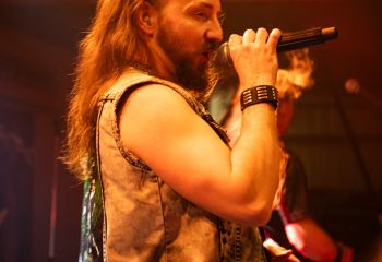 Comorra-photo by Michel Varrin