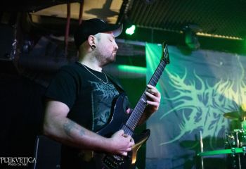 goreshower-oelfleck-eventbar-frauenfeld-11-04-26-01