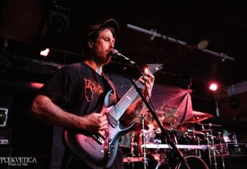 kakothanasy-oelfleck-eventbar-frauenfeld-11-04-26-01